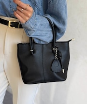 チャーム付きBAG