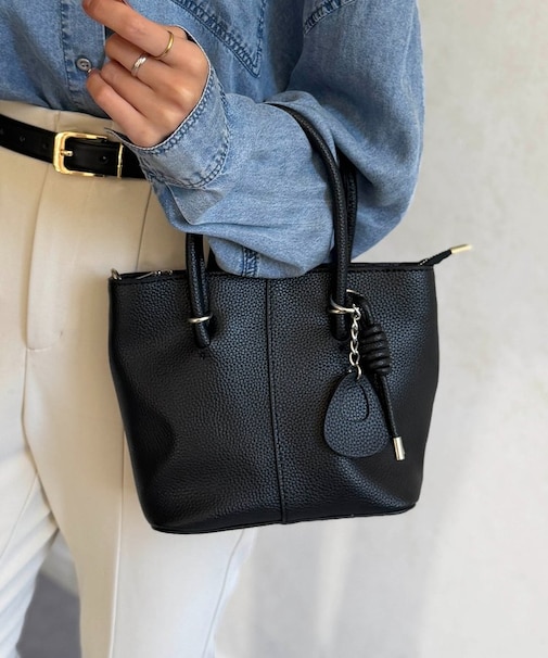 チャーム付きBAG