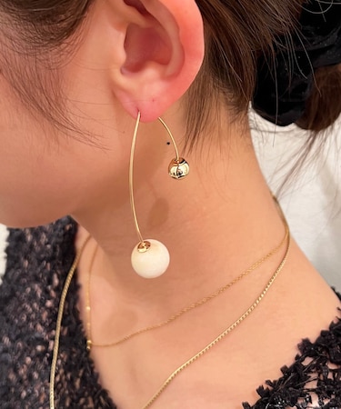 フックカラーピアス