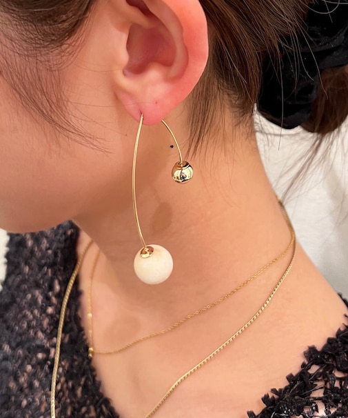 フックカラーピアス