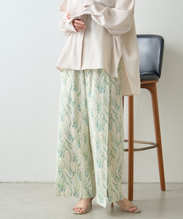 リーフ風柄パンツ
