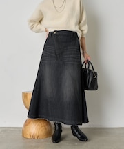 【腰・お尻周りカバー／オールシーズン活躍】デニム切替フレアスカート