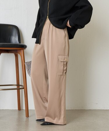 サテンカーゴパンツ
