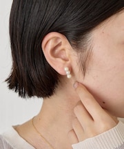 3連パールピアス