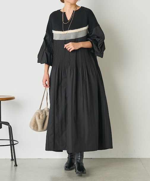 フェザーラインプリーツワンピース