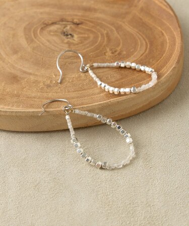 ドロップクオーツピアス