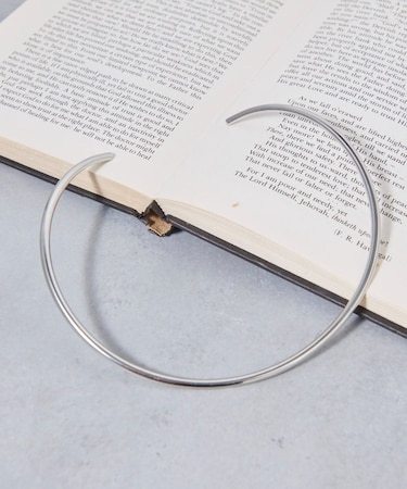 ラウンドネックカフ