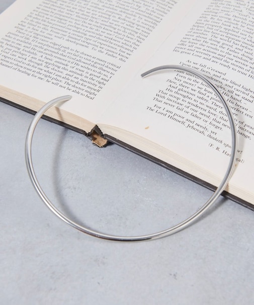 ラウンドネックカフ