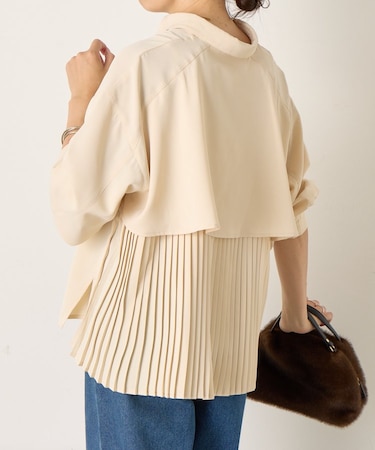 バックフレアプリーツブラウス