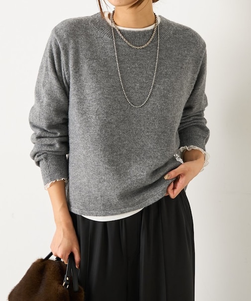 ラメクルーネックニット