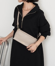 プレート付本革ミニバッグ