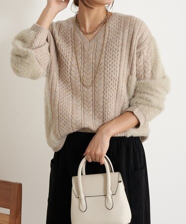 ケーブルラメシャギーニット