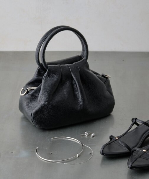 《さわ企画》【新色登場・WEB限定】プリーツレザーバッグ