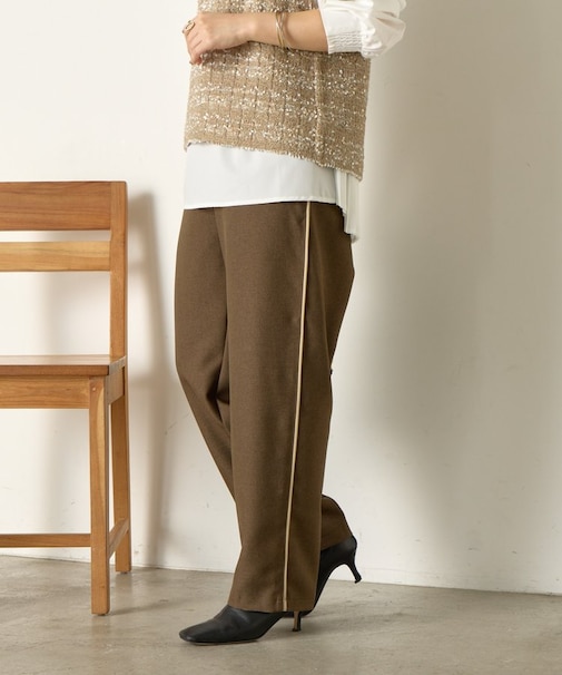 パイピングテーパードパンツ