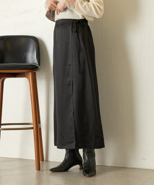 ラップ風サテンスカート