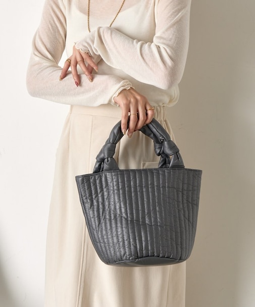 ステッチバケットバッグ