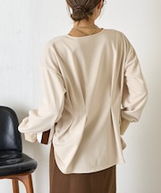 バックタックプルオーバー