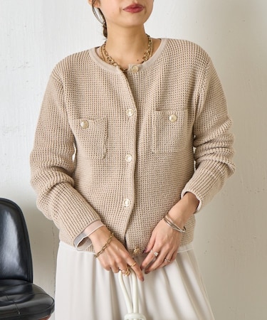 エンブレムボタンカーディガン