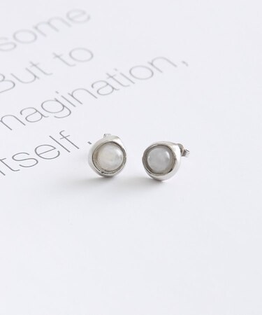 ツブストーンピアス