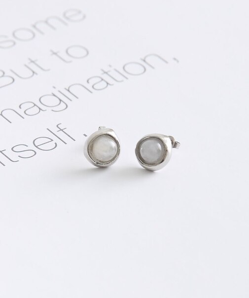 ツブストーンピアス