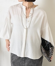 袖シャーリングクルーブラウス