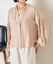 袖シャーリングクルーブラウス