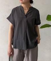 フロントタックシアーブラウス