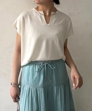 キーネックフレンチニット