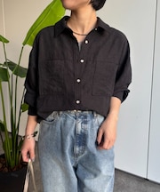 【襟付きなのにカジュアルに着れる】ポケット切替ピーチスキンシャツ