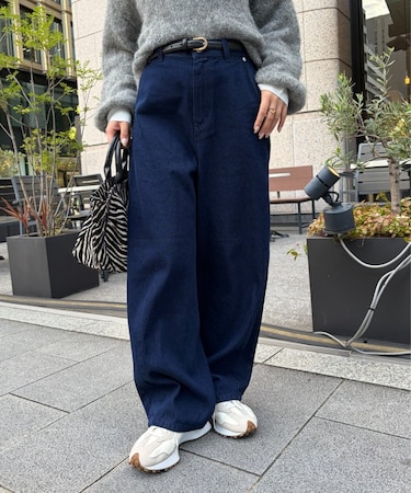カーブデニムパンツ