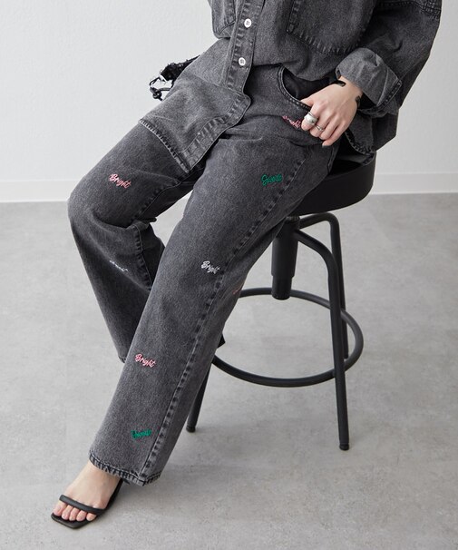 【2025 Spring/Summer】ロゴ刺繍デニムパンツ