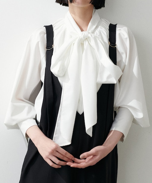 【LARUTA】ボータイリボンギャザーブラウス