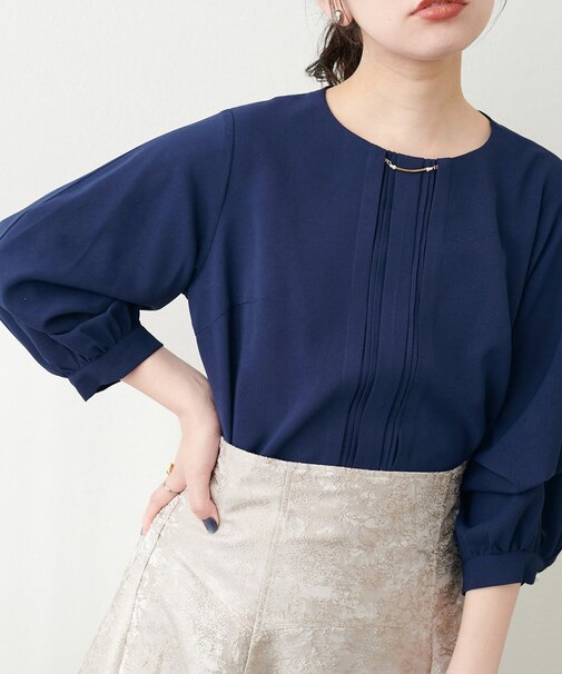 【natural couture】ゴールドバー付き袖くしゅ２WAYブラウ