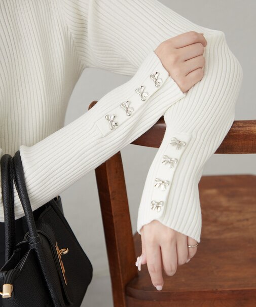 【春の新作】【OUTLET限定】袖口リボン釦ニットプルオーバー