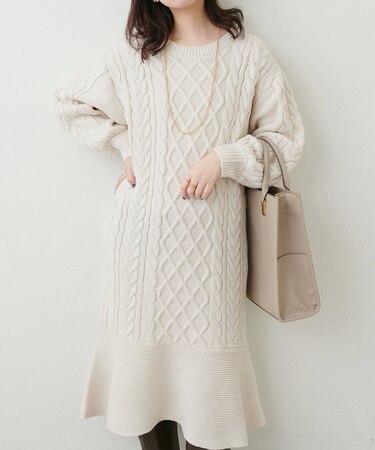 【natural couture】裾フレアケーブルニットワンピース