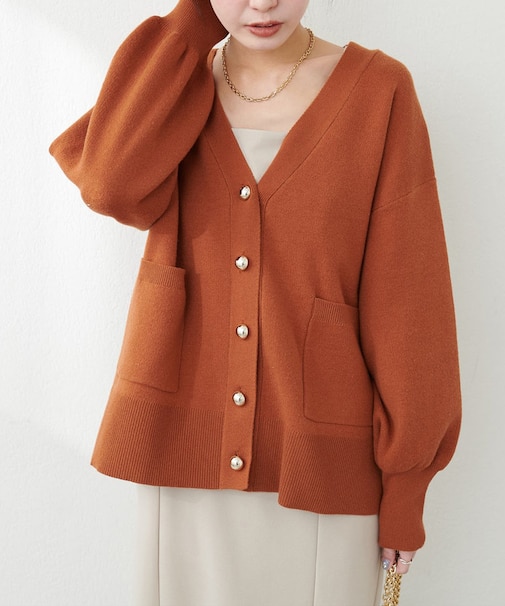 【natural couture】ぷっくり金ボタンミドルカーデ