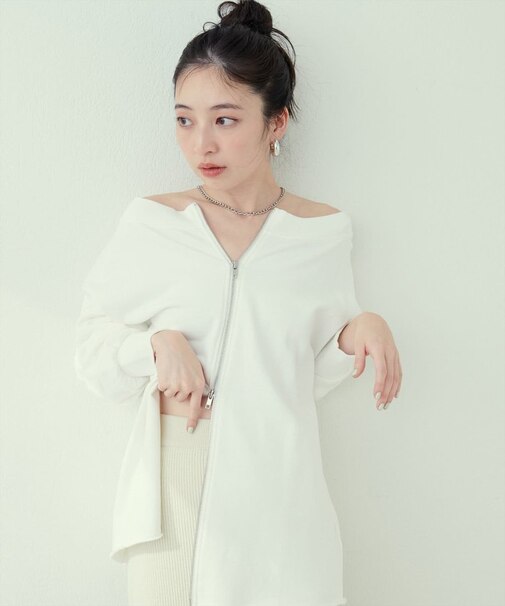 【natural couture】オフショルZIP裏毛プルオーバー
