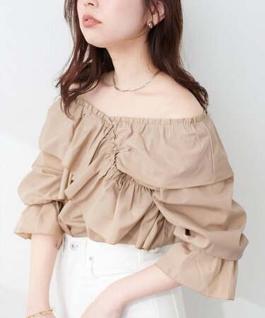 【natural couture】クロスフリルデザインブラウス