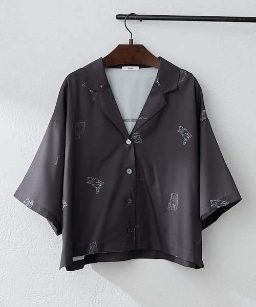 minä perhonen ✖️the north face 猫柄 半袖シャツ ネコ柄に一目惚れ」ザ・ノース・フェイスの”ネコ刺しゅうTシャツ