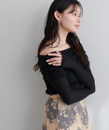 【natural couture】シアーギャザーオフショルプルオーバー