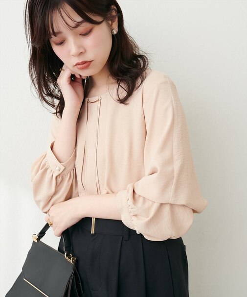 【natural couture】ゴールドバー付き袖くしゅ２ＷＡＹブラウ