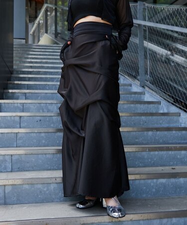 【Mavie..7】後ろレースアップサテンタックスカート