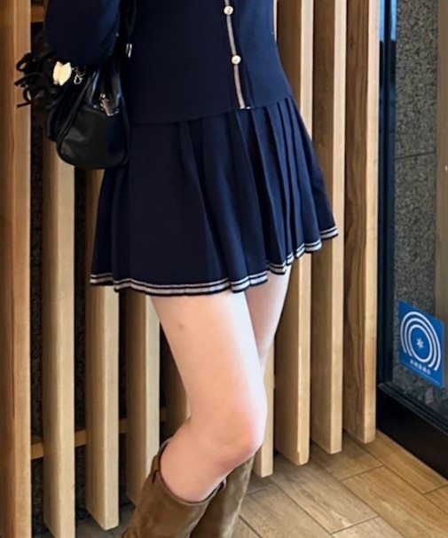 【セットアップ対応】裾ライン入りプリーツミニスカート