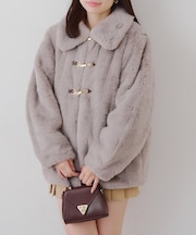 《冬が待ち遠しくなる?》ラビットファービット付きミドルコート