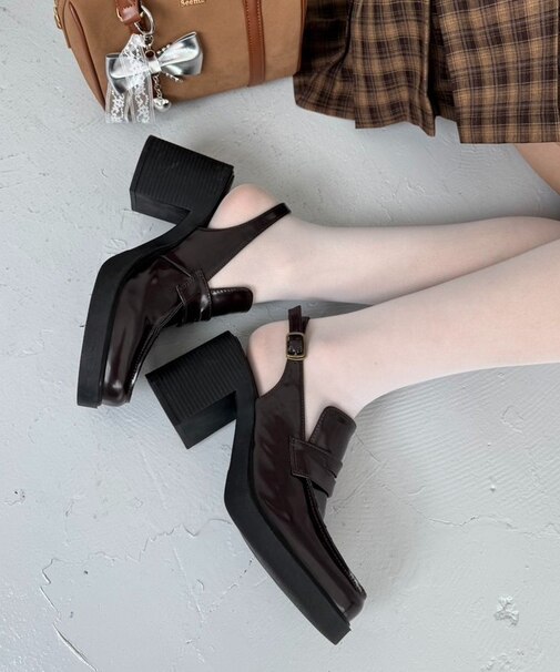 【one after another】バックベルトローファー