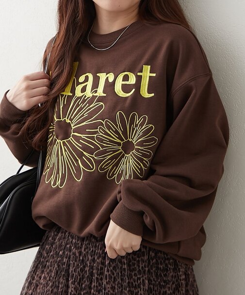フラワー刺繍スウェット