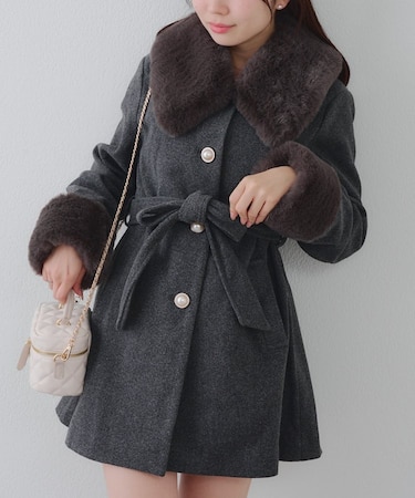 【WEB先行予約】フェイクファー付ミドルコート