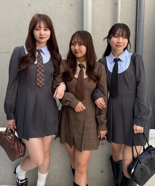 推し活にもぴったり！ネクタイ付ドッキングワンピース