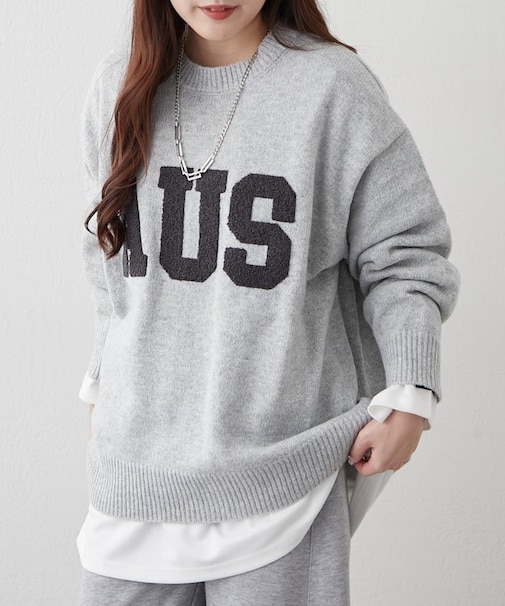ロゴ刺繍ニットプルオーバー