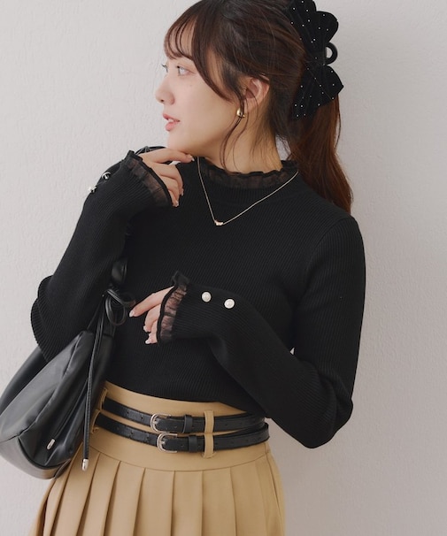 ボタンフレアスリーブニット